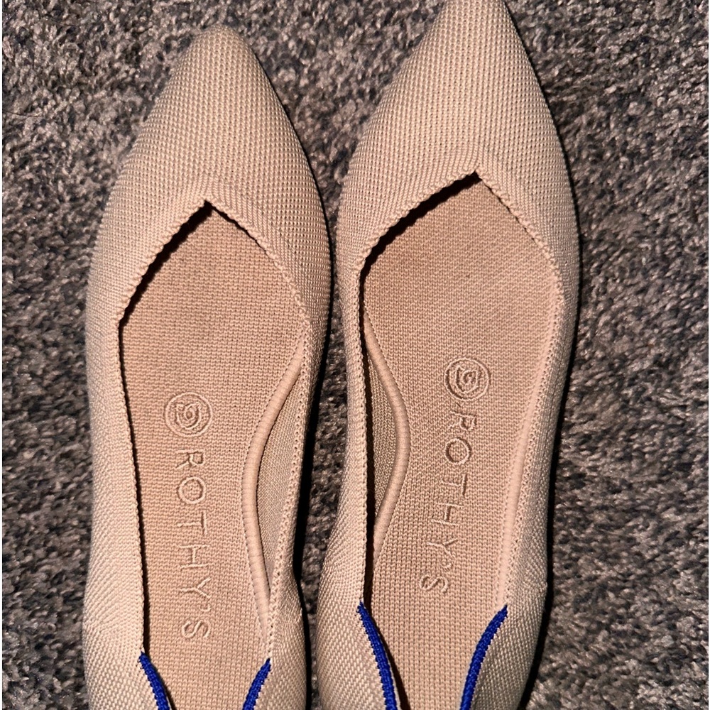 Size 6.5 Rothy flats. Worn once